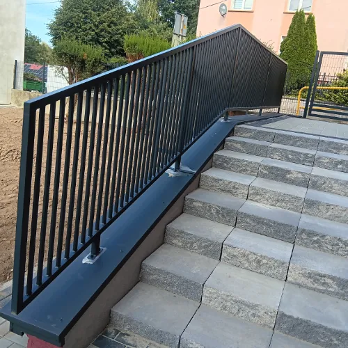 Balustrady i Garaże